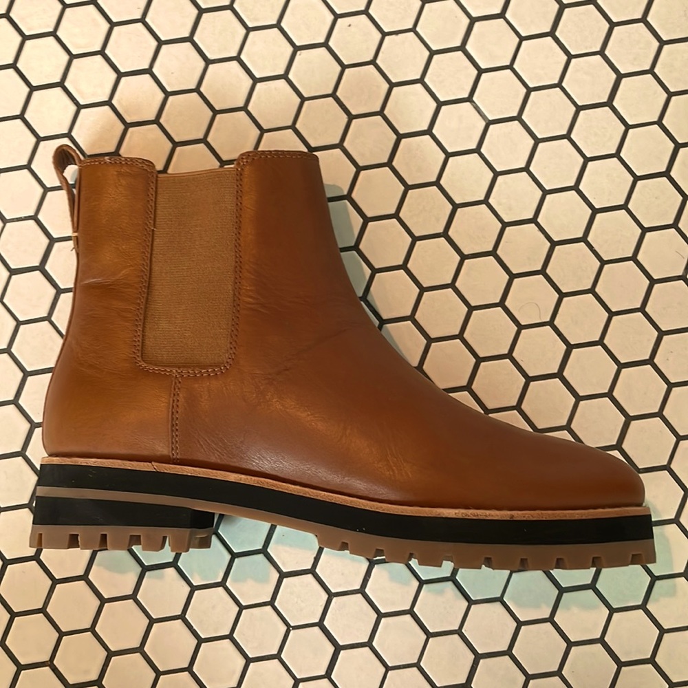 Madewell The Ivy Chelsea Boot in bison brown size 9.5